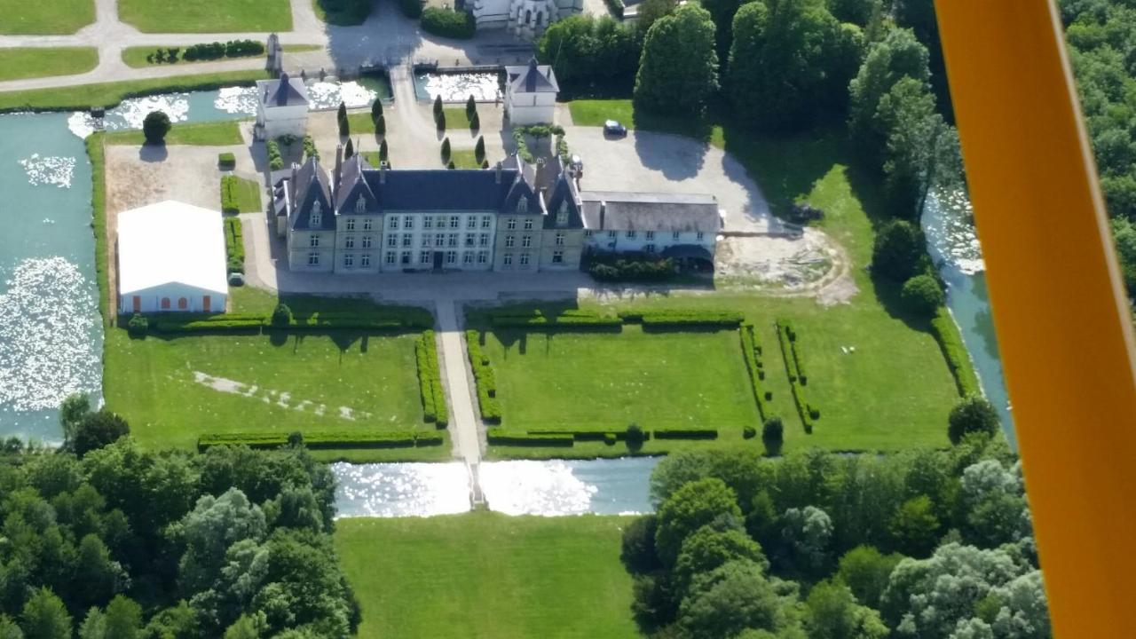 Chateau De Vitry-La-Ville Exteriör bild
