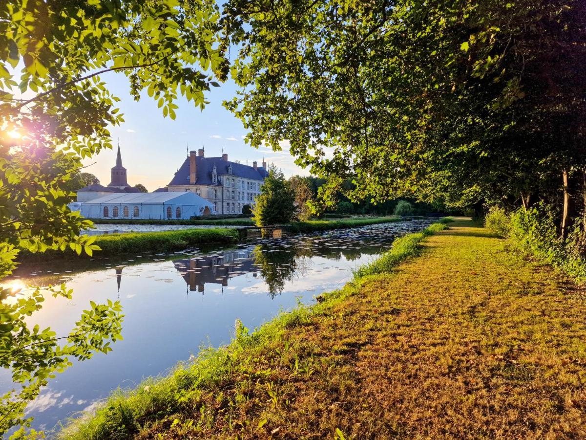 Chateau De Vitry-La-Ville Exteriör bild