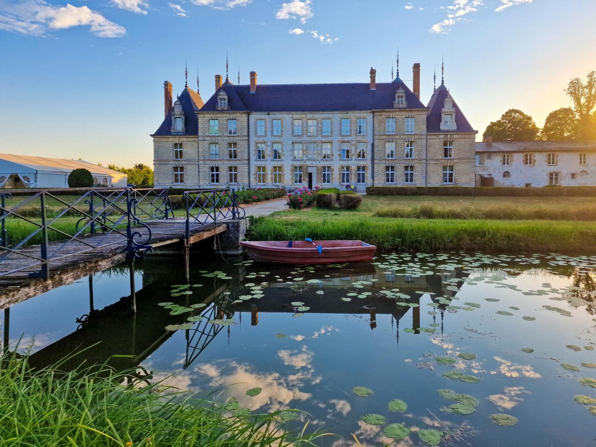 Chateau De Vitry-La-Ville Exteriör bild